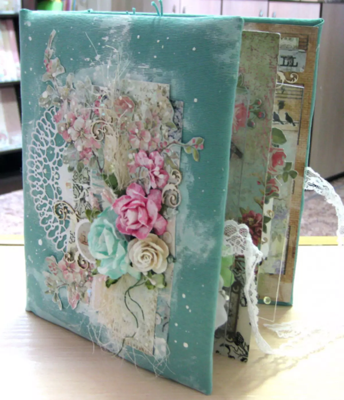 Masterclass op scrapbooking-bindend album met foto's en video