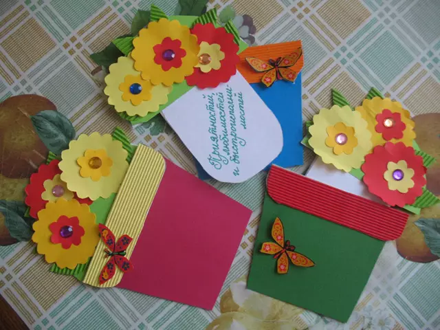 Card Grandma's birthday with your own hands with photos and videos