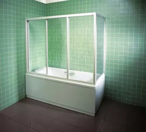 What showers are more practical: we make a choice