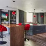 Keukeninterieur in rood: alles