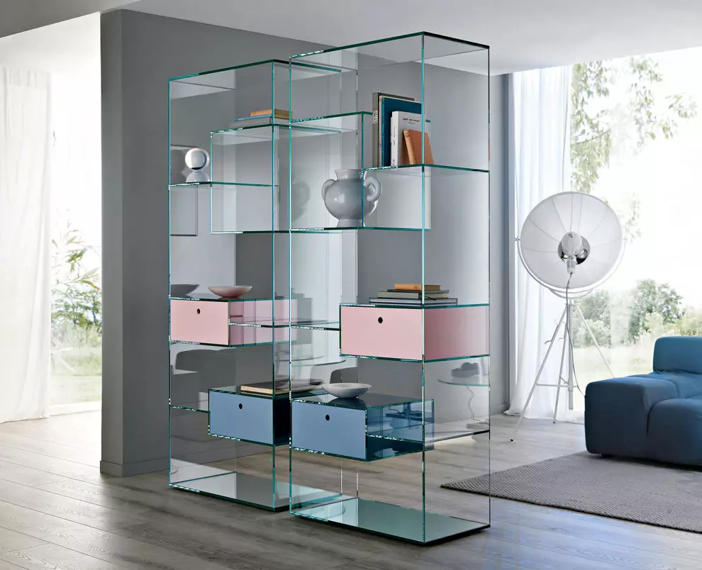 Glass furniture: pros and cons
