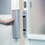 Magnetverriegelung an der Tür - die Regeln für die Wahl eines Einsteckschlosses für die Innentür