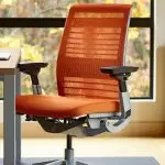 Come scegliere una sedia da ufficio per un ufficio domestico?