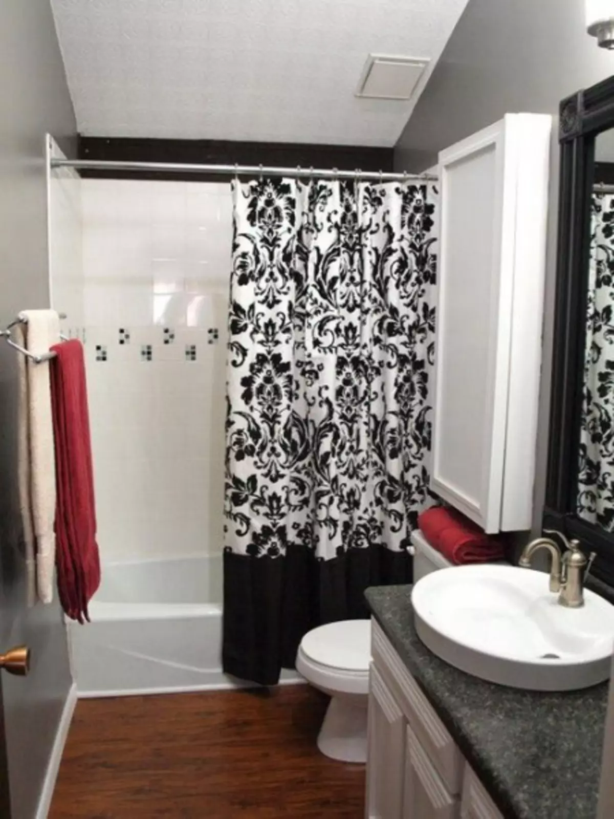 Como escolher uma cortina de banheiro: opções de design