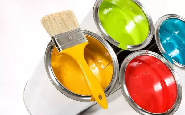 Как да се отървем от миризмата на боя след боядисване в апартамента