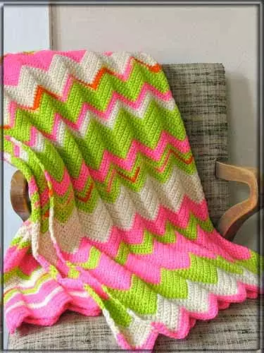 Bright blankets from yarn residues
