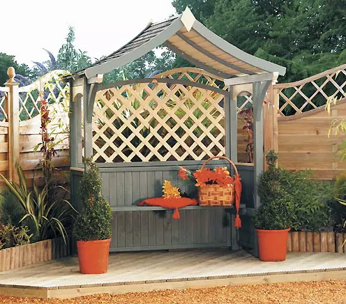 Gazons dans design de jardin: une petite maison pour loisirs au chalet (35 photos)
