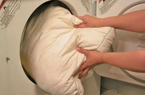 竹の枕を洗う方法