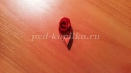 Képeslap május 9-én a saját kezével egy quilling technikában fotókkal és videóval