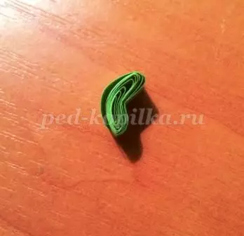 Cartolina il 9 maggio con le tue mani in una tecnica quilling con foto e video