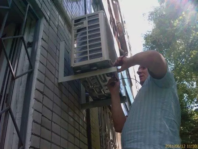 Steg-för-steg-installation av luftkonditioneringen med egna händer (17 bilder)