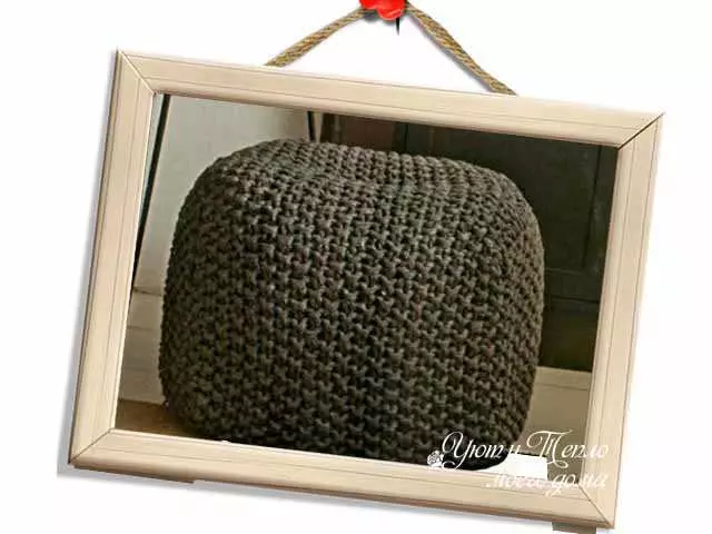 Knitted puffs foar it ynterieur mei har eigen hannen