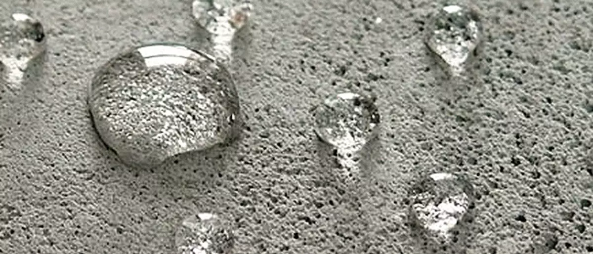 Application of the hydrophobizer with their own hands