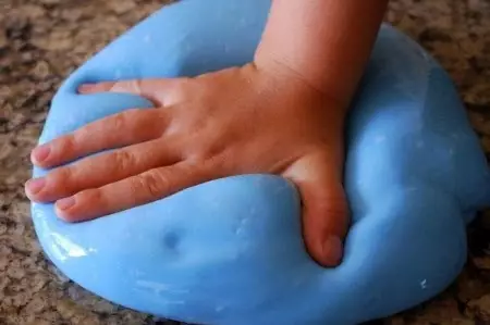 Com fer una gelea de tela (velcro de pols) per netejar amb les teves pròpies mans