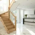 Hogyan válasszunk ki egy kompakt lépcsőt a második emeleten [Főbb formatípusok]