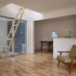 Cara memilih tangga kompak di lantai dua [jenis desain utama]