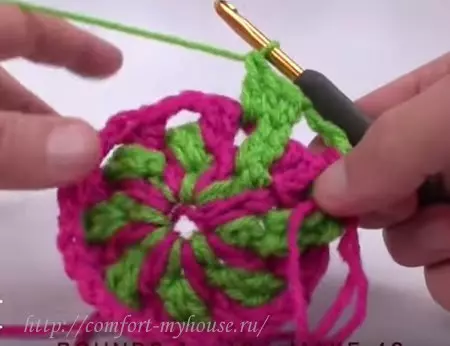 Plaid Crochet daga Mote launi biyu. Class