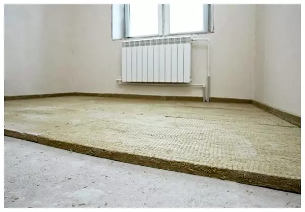 Giunsa paghimo ang floor insulation sa usa ka balay sa panel