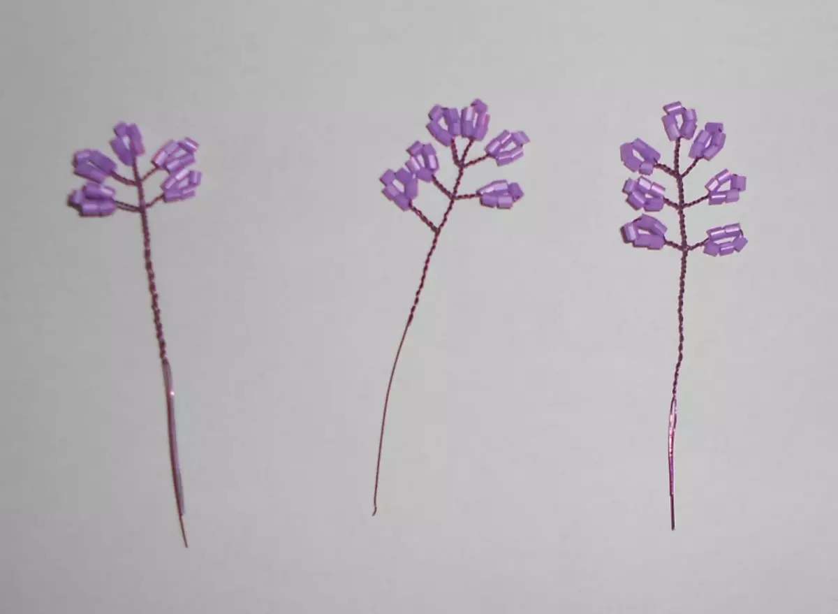 Master Class på Lilac Pärlor: Hur man gör en blomma med egna händer med ett foto och video på vävning