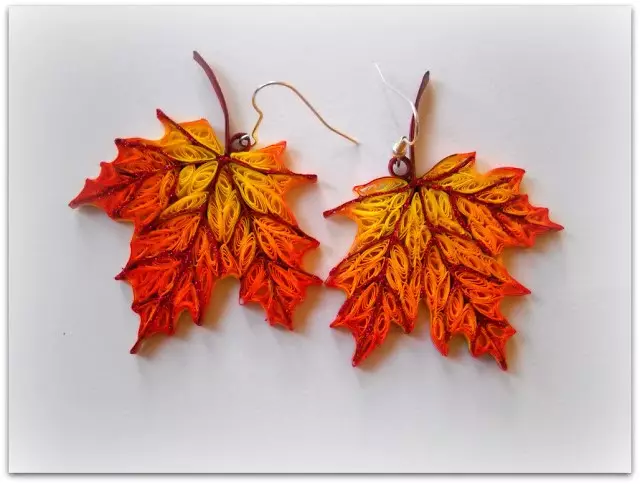 Autumn crafts in a quilling technique (20 photos)
