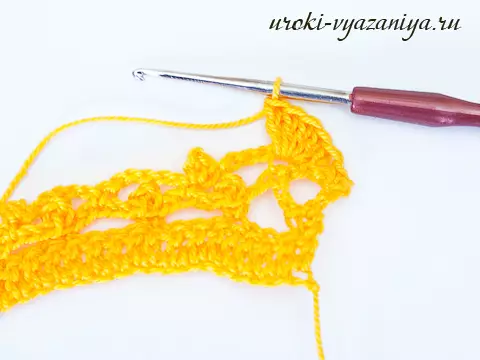 Openwork Crochet Scarves: Mipango na maelezo na picha na video