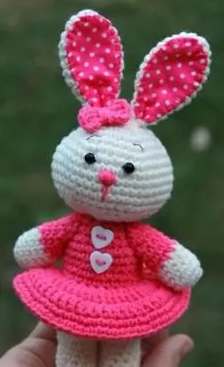 Amigurum Hares: Skemas met beskrywing, foto en video