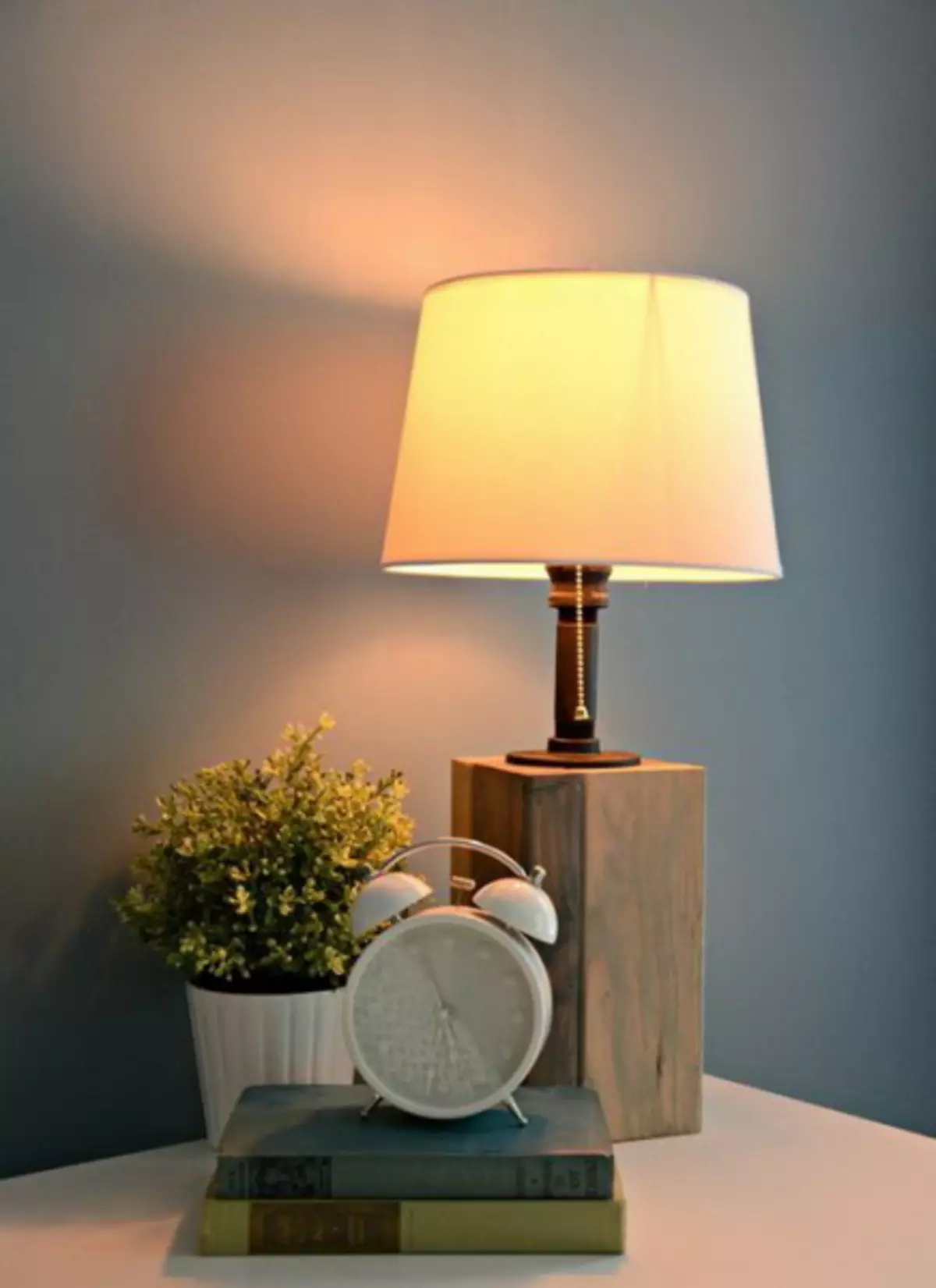 Како да направите биро светилка со дрвена основа (мастер класа, слика)