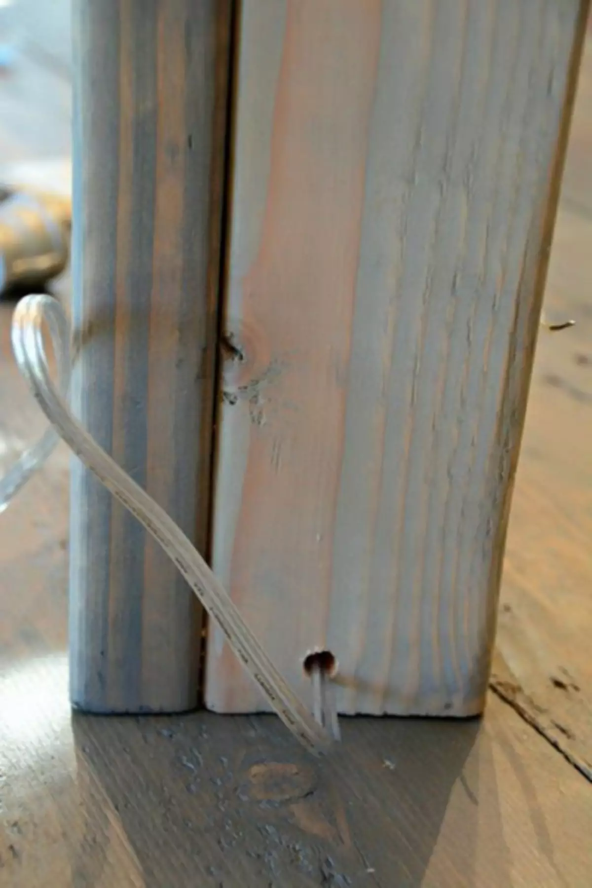 Cách làm đèn bàn với một đế gỗ (lớp chính, ảnh)