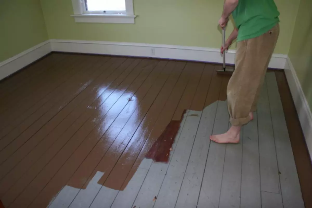 Malte gulv: Hvordan og hvordan å male, uten å fjerne gammel maling