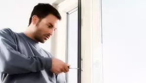 Comment ajuster les fenêtres en plastique
