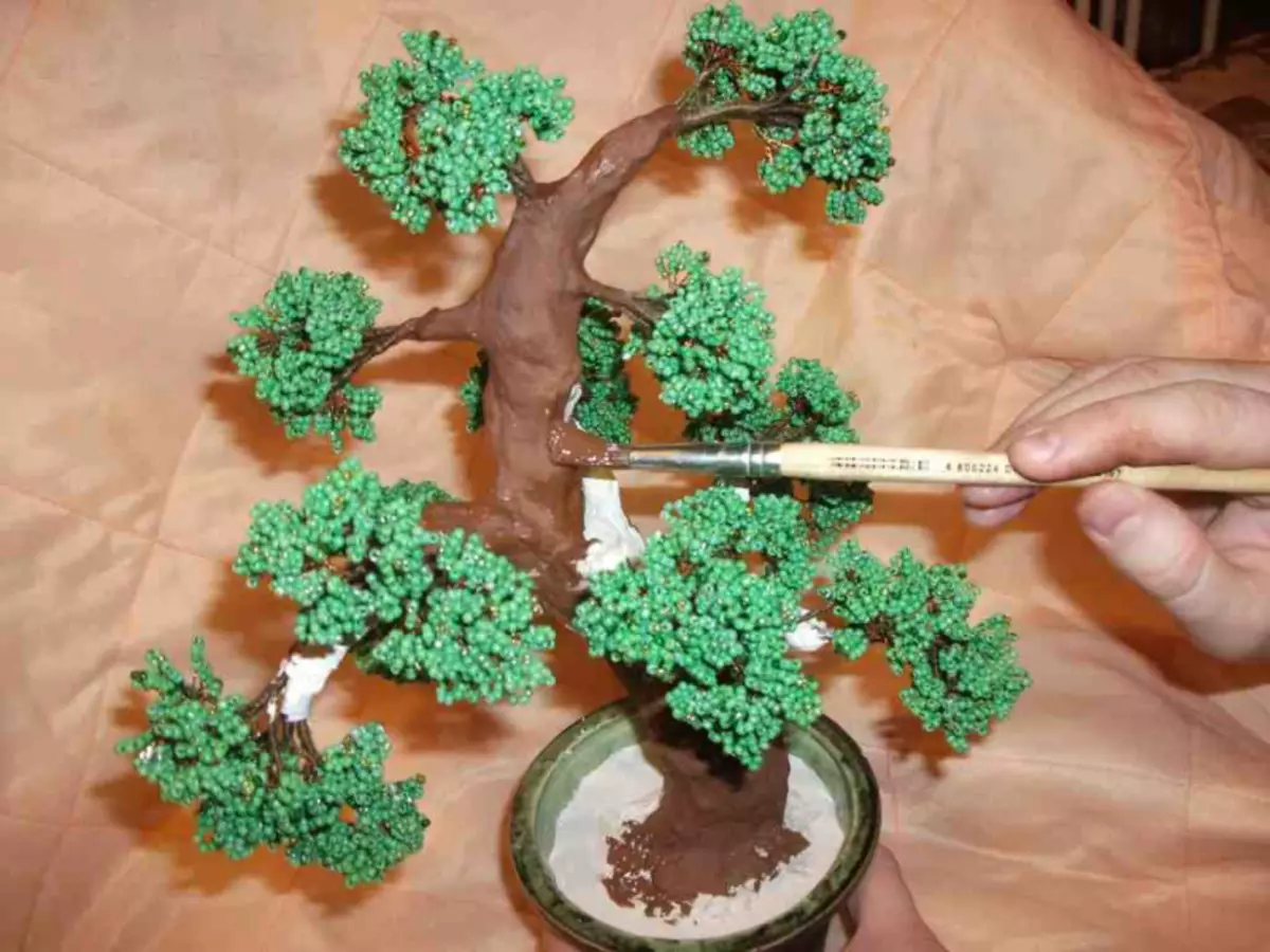Master třída na bonsai korálky s vlastními rukama: Dřevěný tkaní schéma s fotkami a videa