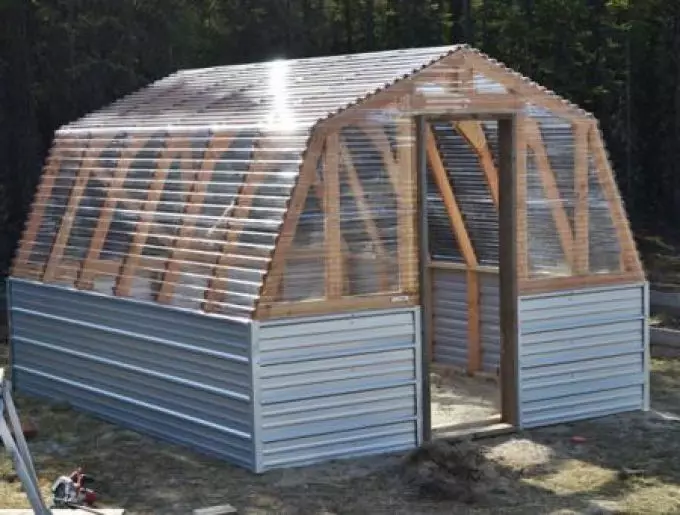 How to make a greenhouse or greenhouse with your own hands (16 photos)