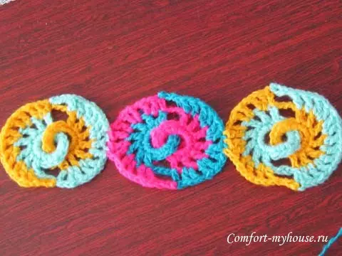 Crochet plaid saka motif interertwined asli