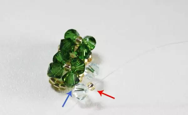 نسج الأقواس الأساور من الخرز بأيديهم: كيفية صنع مجوهرات جميلة من الخرز مع الفيديو