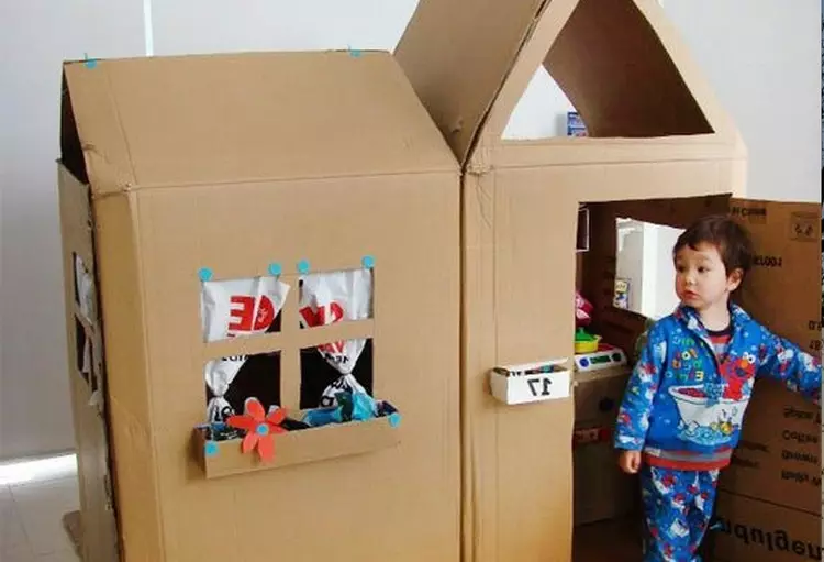 Karton bokse: Speelgoed vir kinders en idees vir die huis (39 foto's)