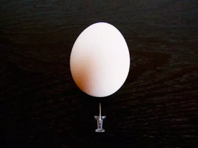 Cum să preparați ouăle, astfel încât acestea să fie ușor de curățat