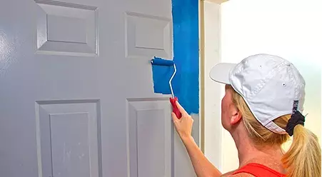 Како да ажурирате старе уродне врата: Рестаурација то урадите сами