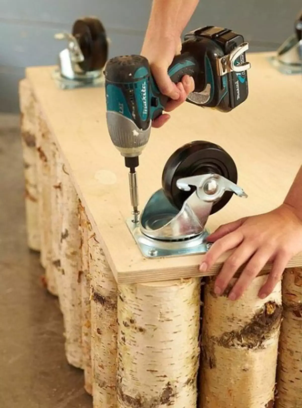 Как да си направим масичка за кафе от бреза с вашите собствени ръце: майсторски клас с инструкции и снимки