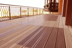Hvordan dekke gulvet på balkongen: anbefalinger