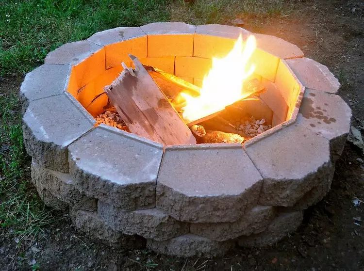 Cara membuat tempat untuk kebakaran di pondok (55 foto)