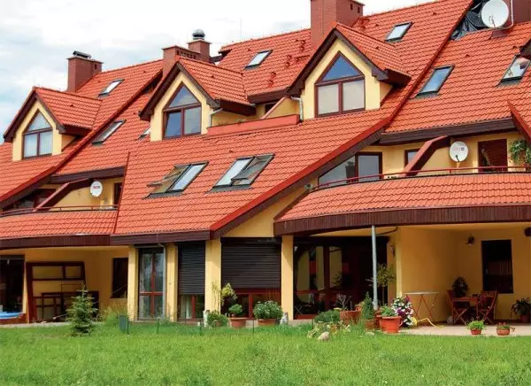 Покриви покриви на приватни куќи: видови, опции, уред