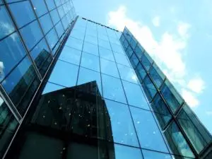 Ehitiste struktuurse fassaadi klaasimine