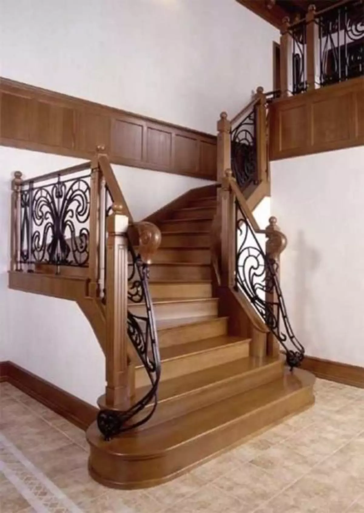 Kangjella e shkallëve të jashtme dhe të brendshme për shtëpi dhe vilë
