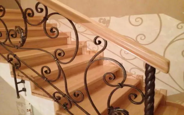 Kako instalirati bale i postove na stepenicama