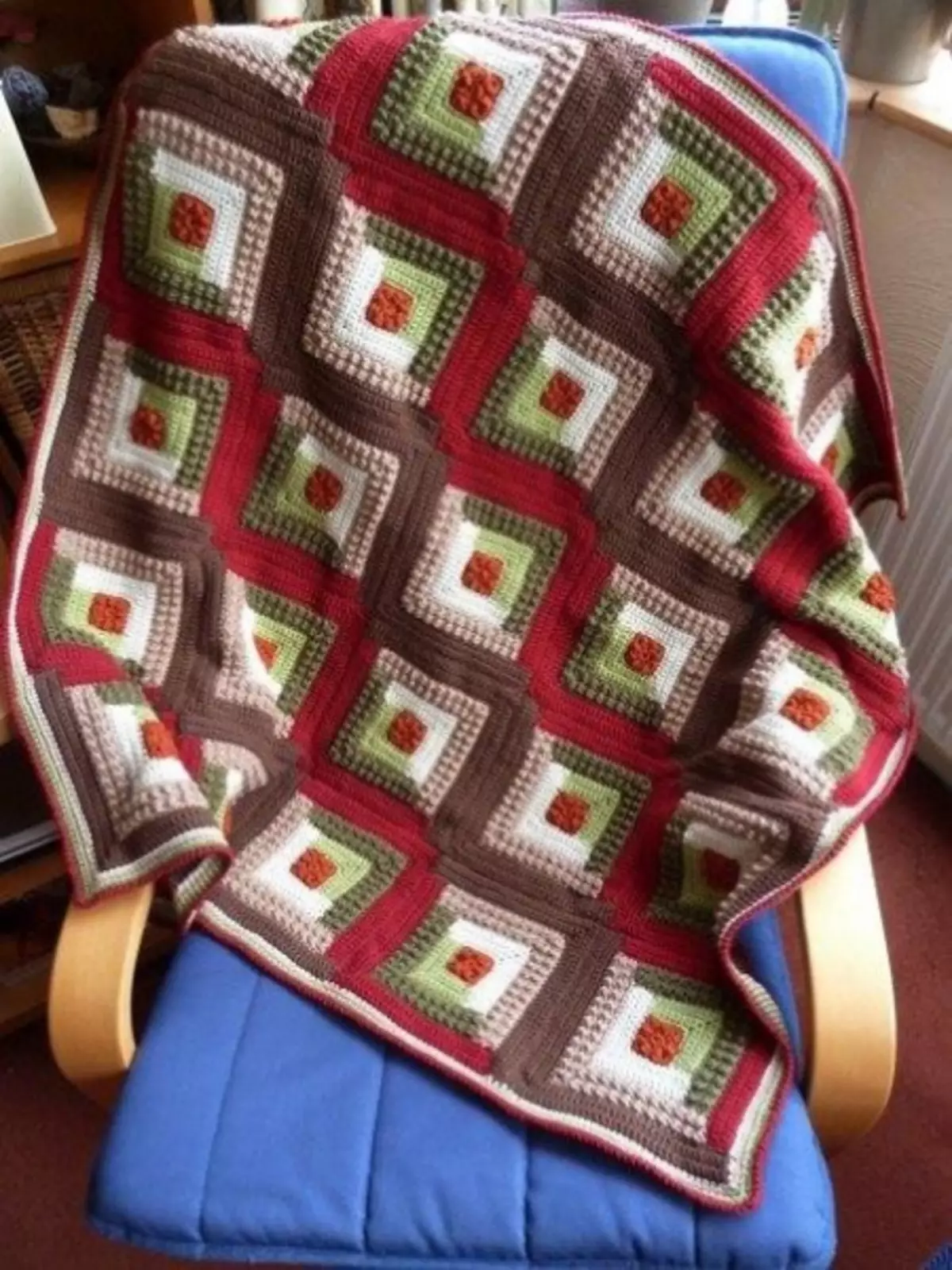 আফগান প্লেড Crochet: বর্ণনা এবং ভিডিও সঙ্গে অপটিক্যাল বিভ্রম স্কিম