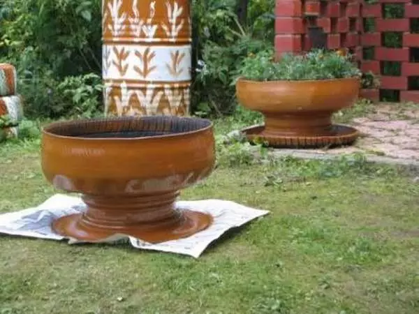 Mga Crafts sa Tyre: Mga Flumbing, Bulak, Mga Tawo, Mga gamit sa tanaman