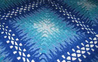 ಬಾಬುಶ್ಕಿನ್ ಸ್ಕ್ವೇರ್: ಬಿಗಿನರ್ಸ್ಗಾಗಿ Crochet ಕೇಪ್