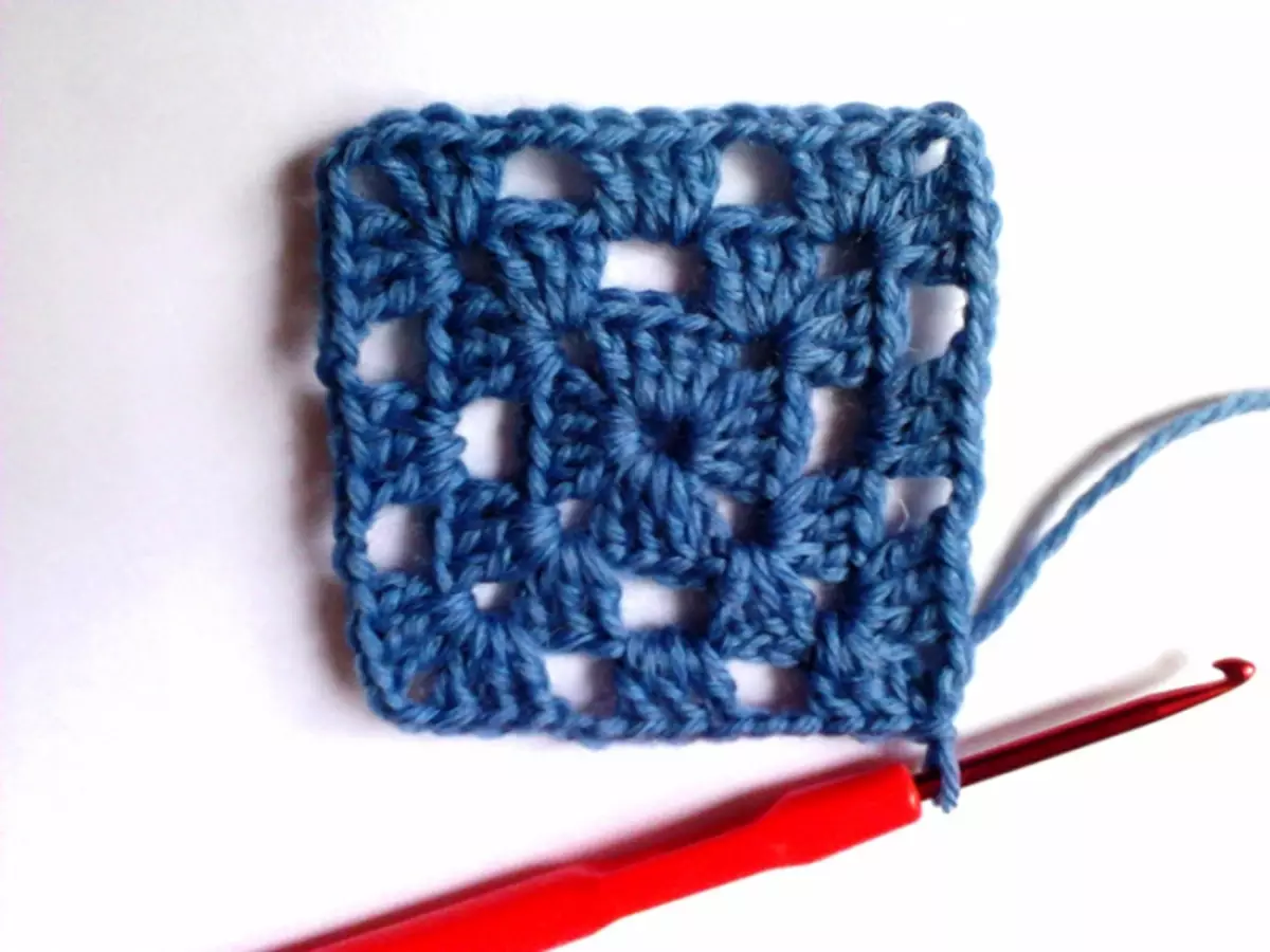 Námestie Babushkin: Crochet Cape pre začiatočníkov