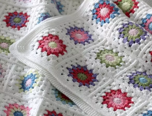 Námestie Babushkin: Crochet Cape pre začiatočníkov