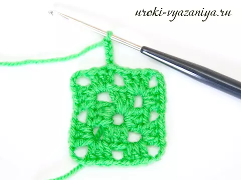 Crochet ya mraba ya Babushkin: Mipango ya Multicolored na picha na video